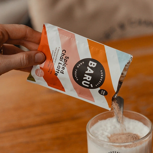 BARÚ SPICED CHAI LATTE – ИНСТАНТНА НАПИТКА С ЧЕРЕН ЧАЙ И ПОДПРАВКИ