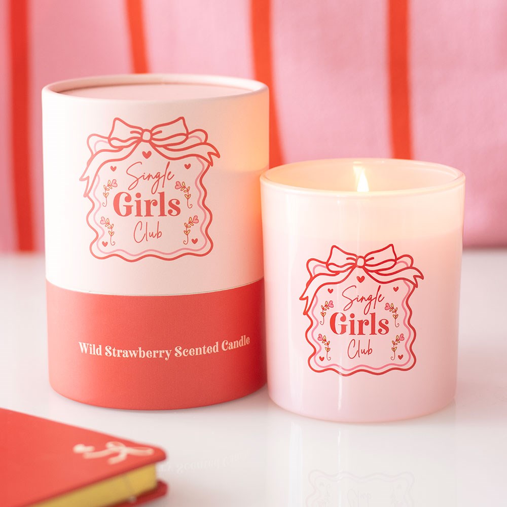 SINGLE GIRLS CLUB WILD STRAWBERRY – АРОМАТНА СВЕЩ GALENTINE'S DAY