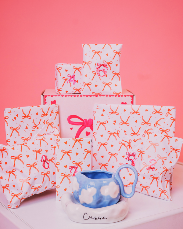 „„ЧЕСТИТ ПРАЗНИК“ - Кутия за жената с 8 изненади