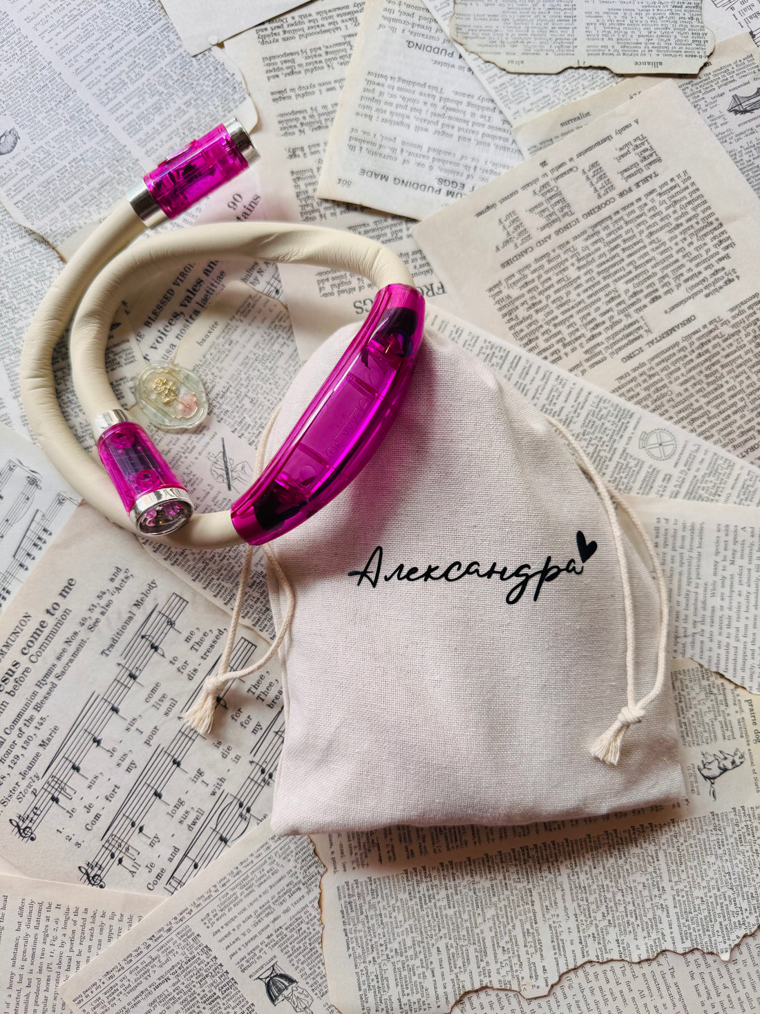 Месечна абонаментна книжна кутия