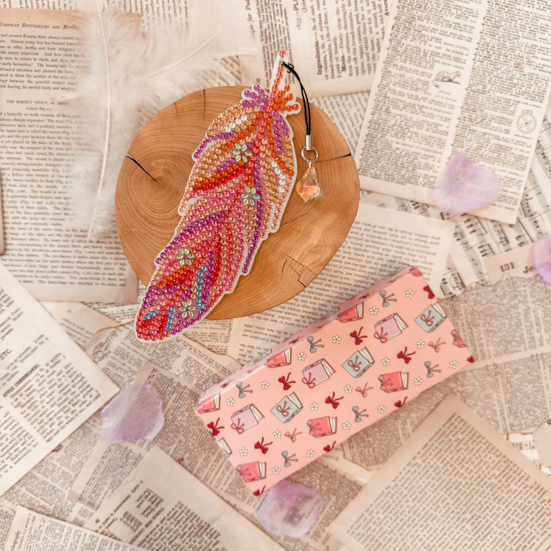 Месечна абонаментна книжна кутия